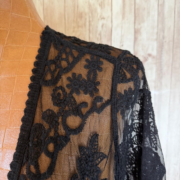 Shyanne Black Mesh Embroidered Midi Kimono Jacket - Picture 5 of 11